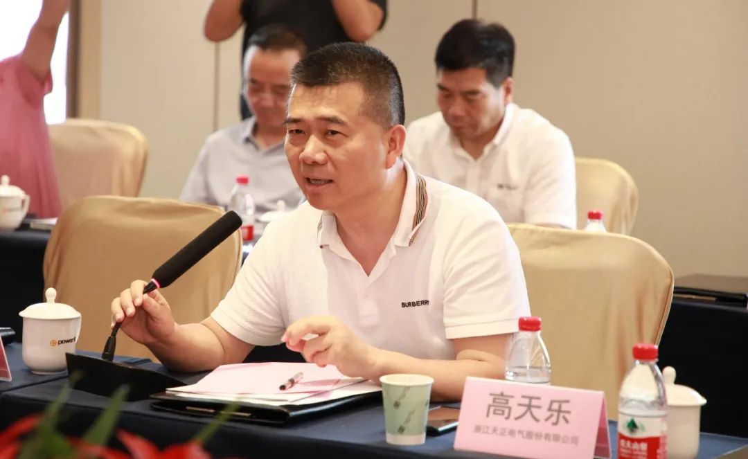 庆祝建党百年华诞 商会组织企业家走进Ag庄闲开展参观座谈等活动(图2)