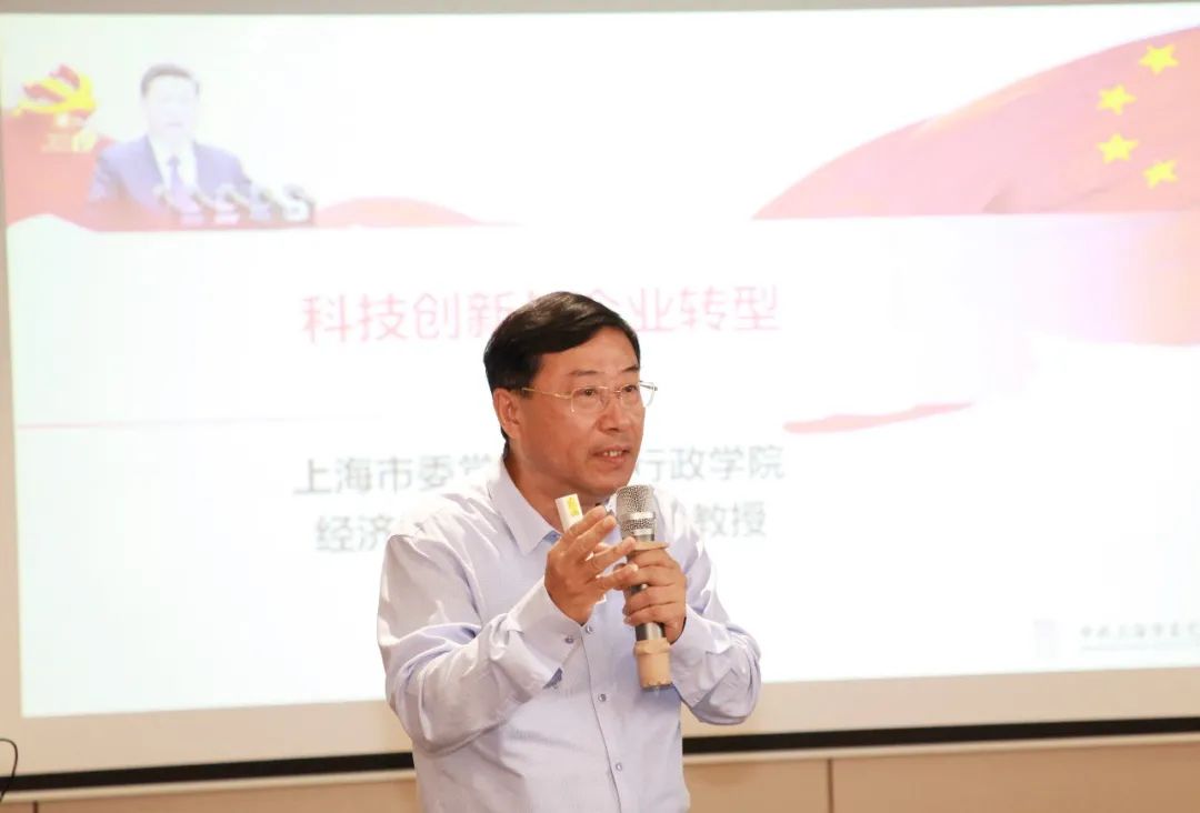 庆祝建党百年华诞 商会组织企业家走进Ag庄闲开展参观座谈等活动(图5)