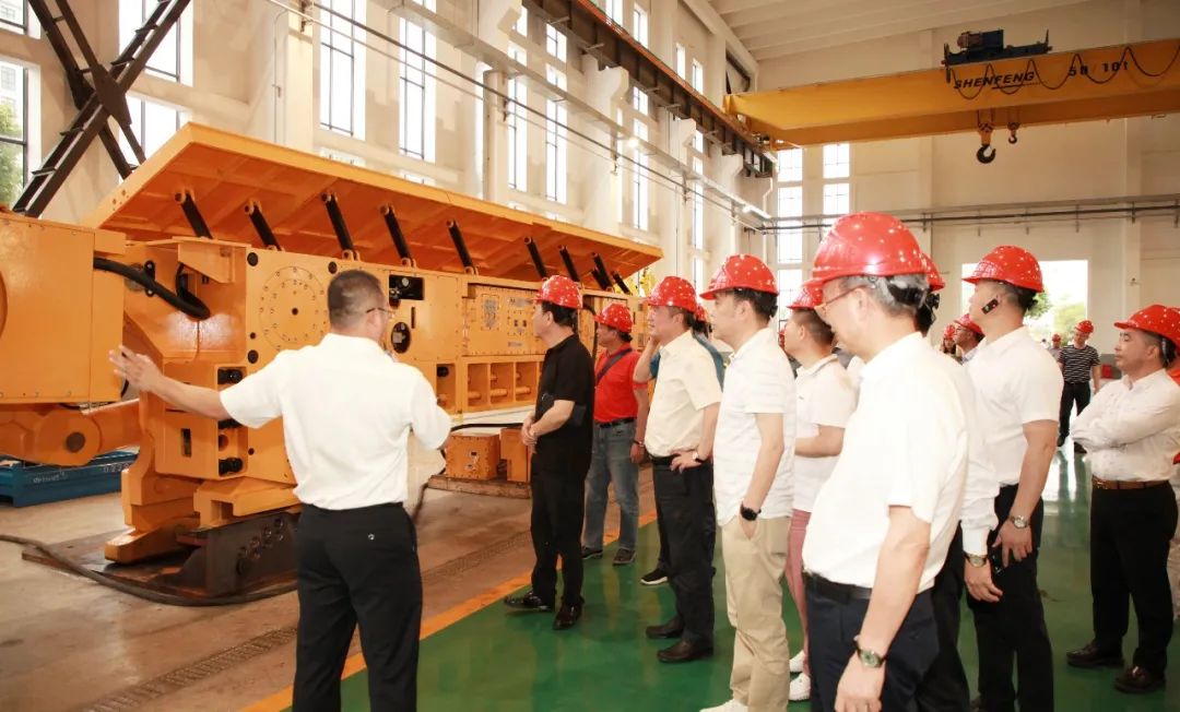 庆祝建党百年华诞 商会组织企业家走进Ag庄闲开展参观座谈等活动(图6)