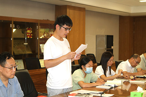 【汇聚青年力量 奋进时代征程】Ag庄闲集团党支部召开专题党课暨预备党员转正党员大会(图2)