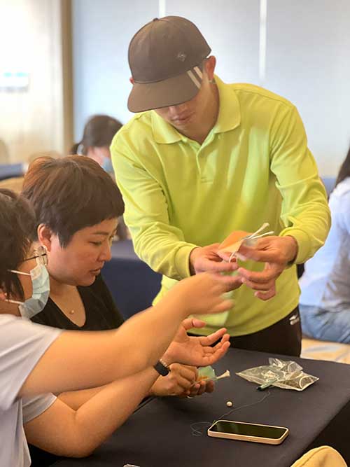 【巧手做香包 健康迎端午】Ag庄闲集团开展香包制作活动(图2)